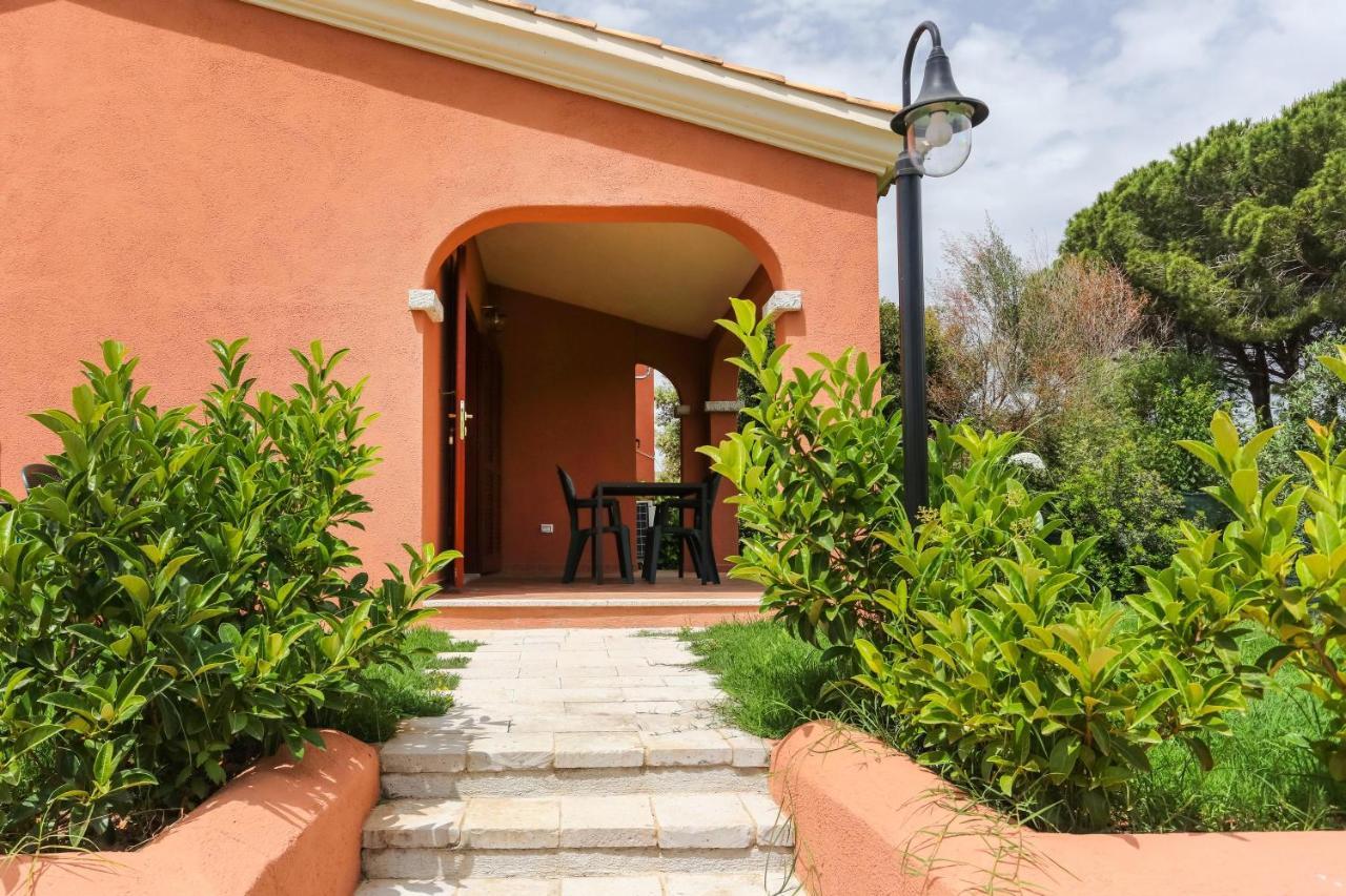 La Casa Di Debora Villa San Teodoro  Exteriör bild